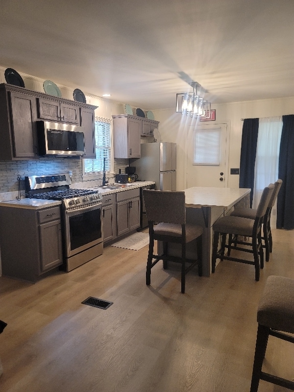 Building Photo - 3321 4th Ave