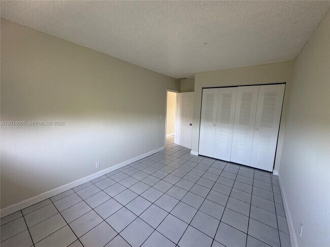 Building Photo - 651 NW 42nd Ct