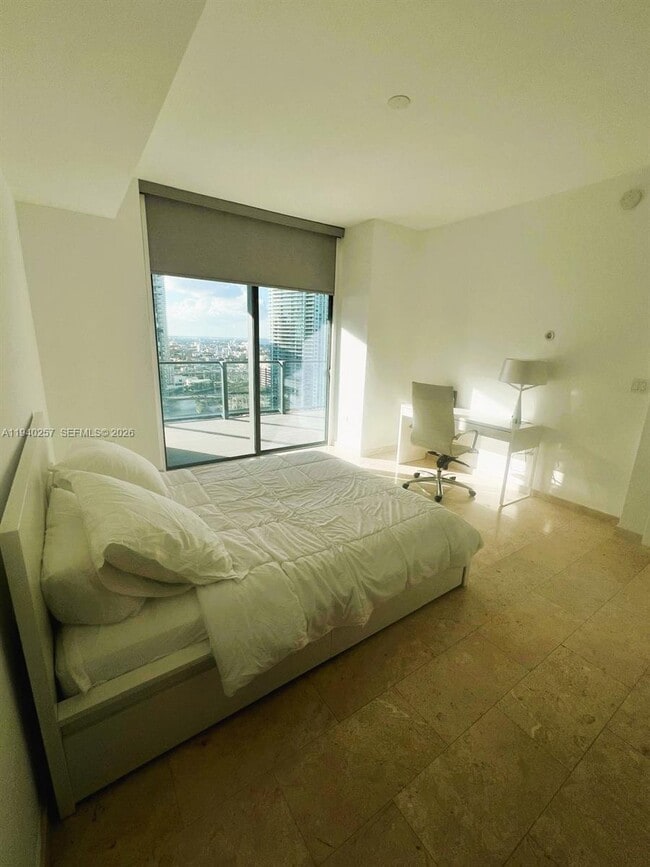 Building Photo - 68 SE 6th St