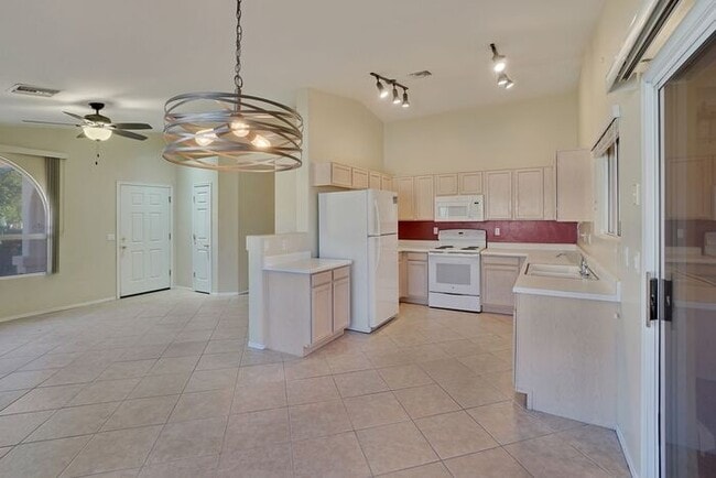 Building Photo - 98 E Futurity Pl