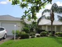 Building Photo - 992 S Easy St
