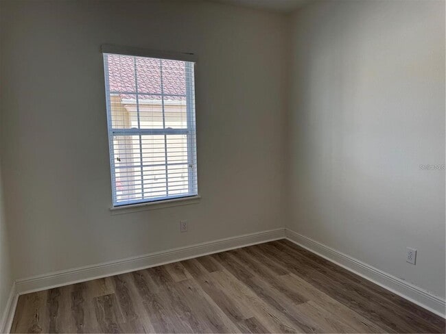 Building Photo - 2205 Lobelia Dr