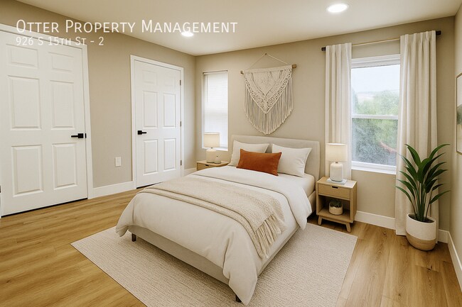 Building Photo - 926 S 15th St