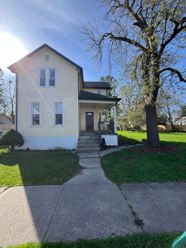 Primary Photo - 4 Bedroom Home with a Large Yard