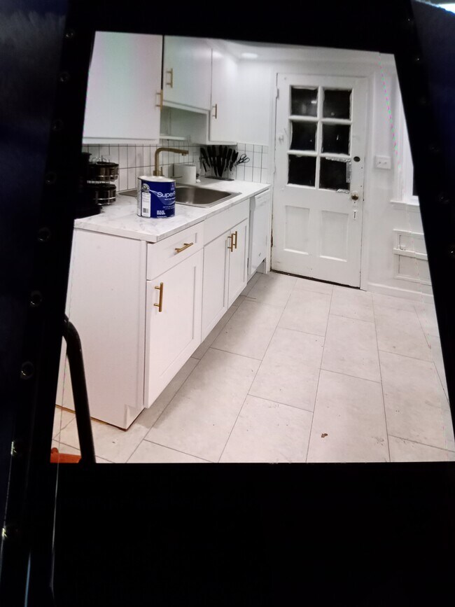 Building Photo - 1528 Luxor Rd