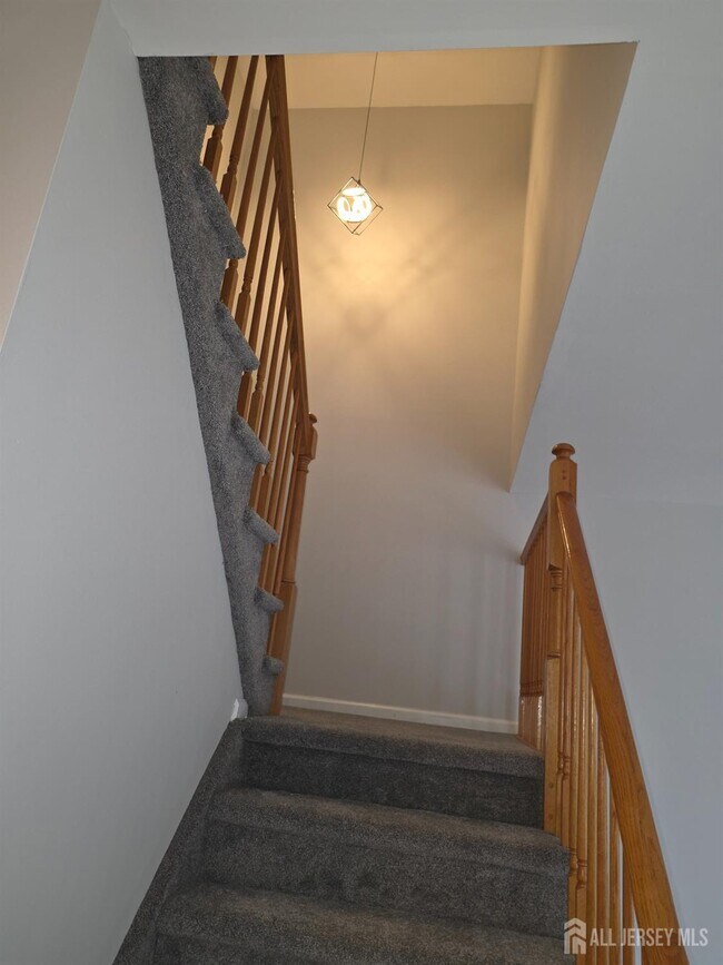 Building Photo - 12 Gallop Ln