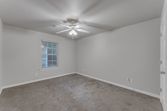 Building Photo - Charming 3-Bedroom Home with Fireplace & A...