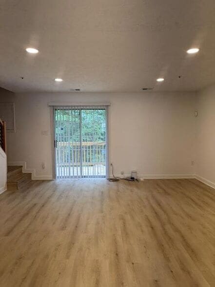 Building Photo - 172 Azalea Ct