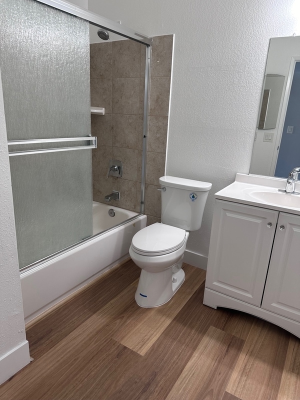 Building Photo - 34 W 7th St