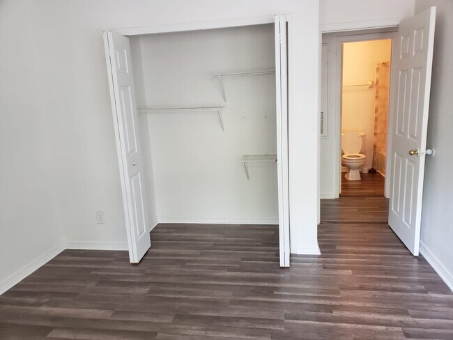 Building Photo - 3038 Antique Oaks Cir