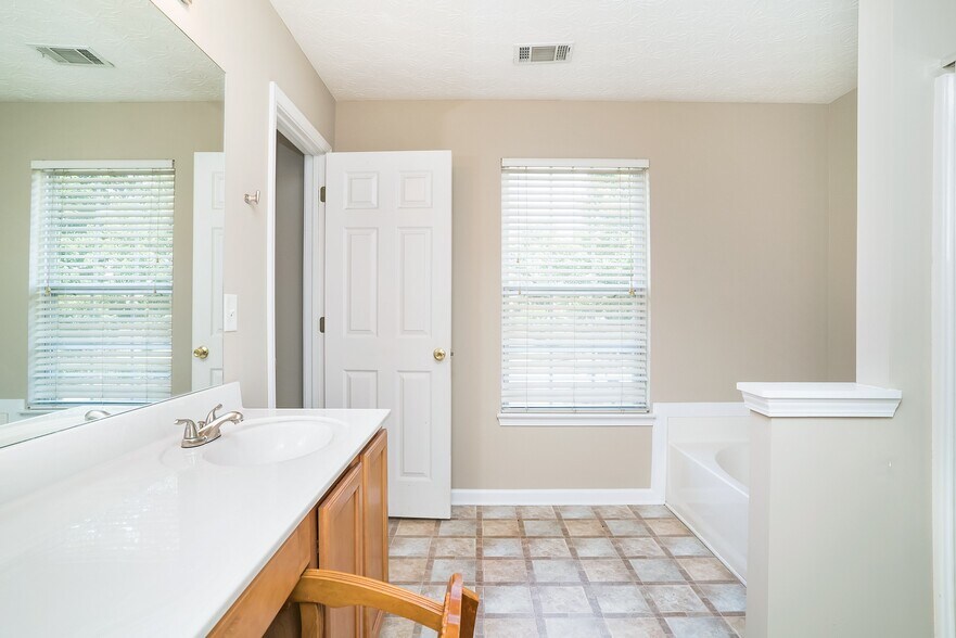 Building Photo - 3707 Verde Glen Ln