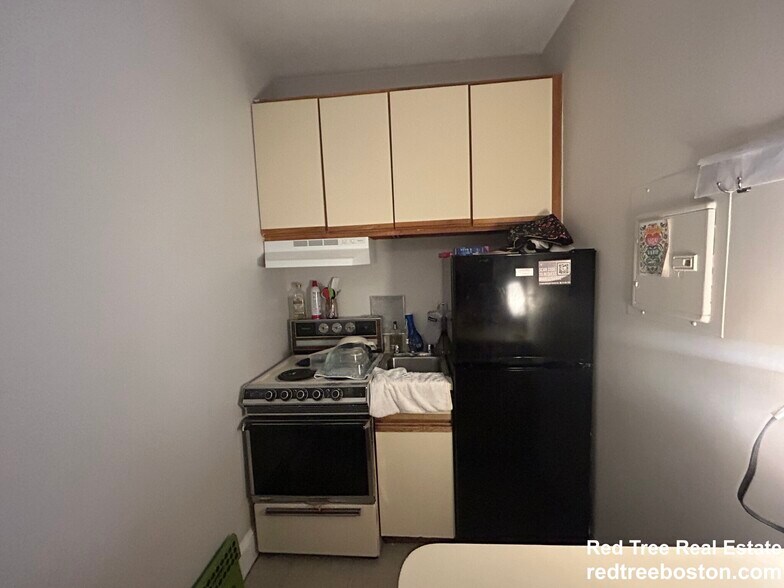 Apt 203 - 845 Beacon St