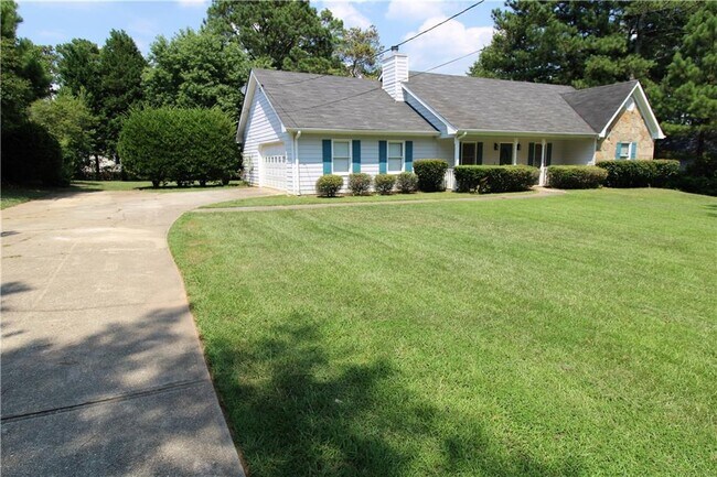 Primary Photo - 2320 Ridgedale Dr SW
