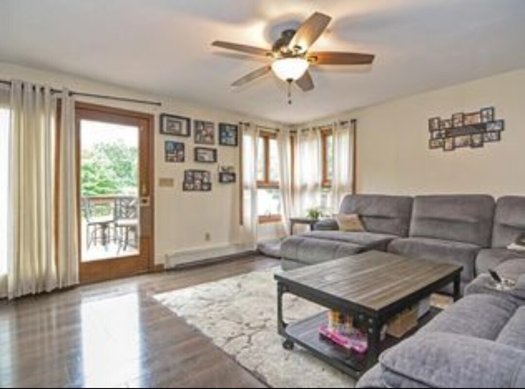 Building Photo - 393 Kelley Blvd