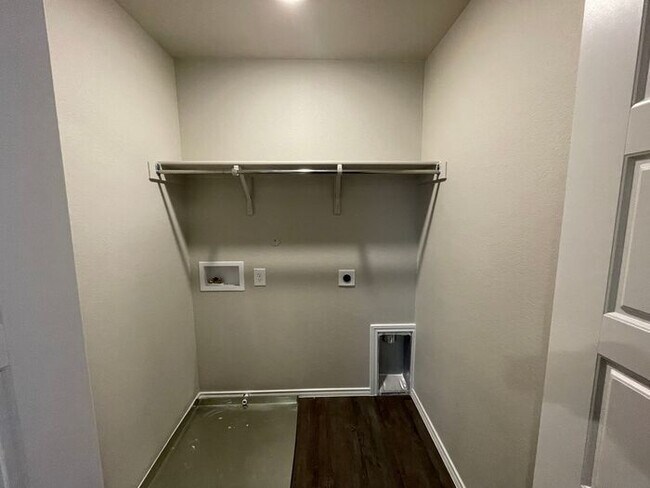 Building Photo - School Year Savings | $250 Amazon Gift Card + Spacious 4-Bed, 2.5-Bath Home with Loft & Fenced Ba...