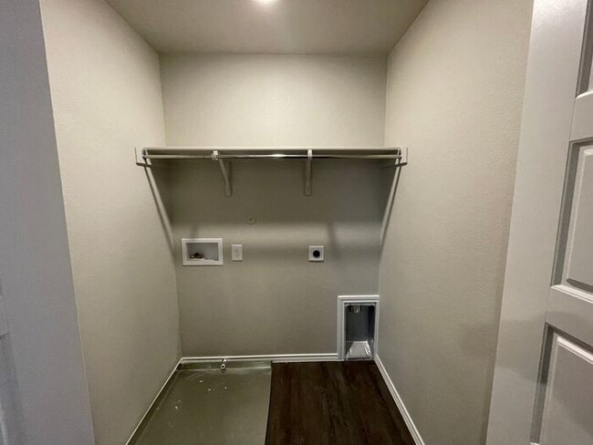 Building Photo - Step Right Up to Savings! | $250 OFF Your First Month’s Rent + Spacious 4-Bed, 2.5-Bath Home with...