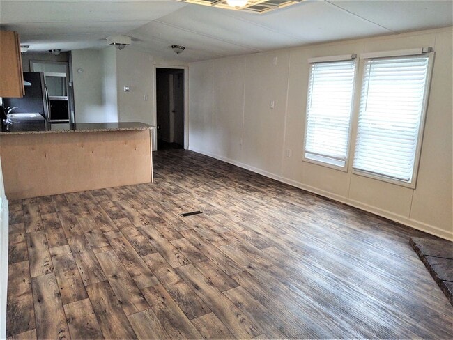 Building Photo - 6 Elcona St