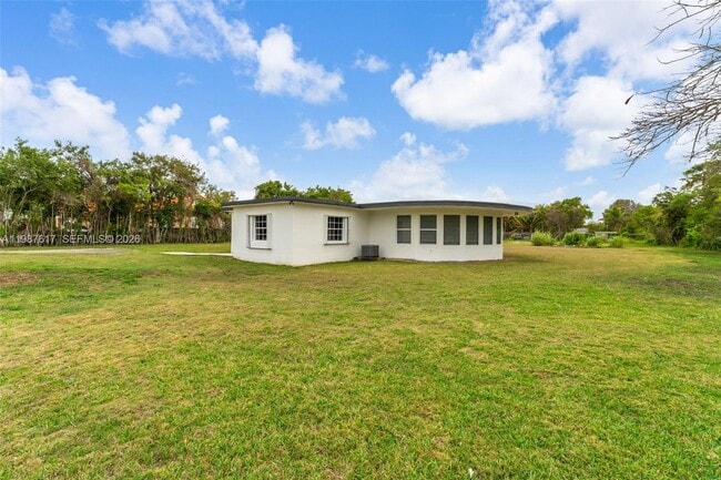 Building Photo - 9840 SW 60th St