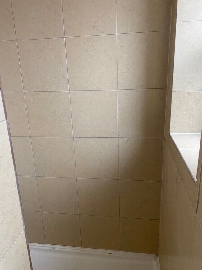 Building Photo - 10625