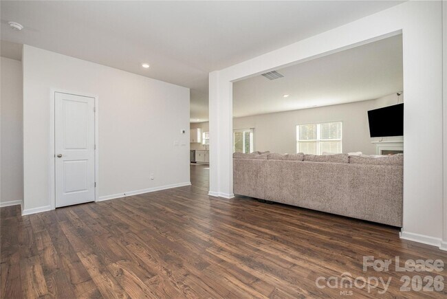 Building Photo - 10759 Adair Wds Dr