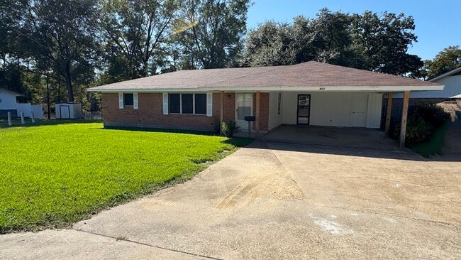 Building Photo - 401 Bayou Oaks Dr