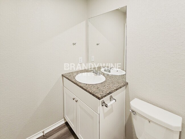 Building Photo - 7018 Winding Shelf