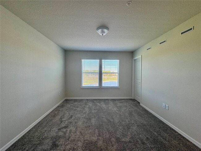 Building Photo - 3160 Emerald Acrs Ln