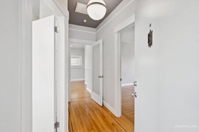 Building Photo - 1502 Sanchez St