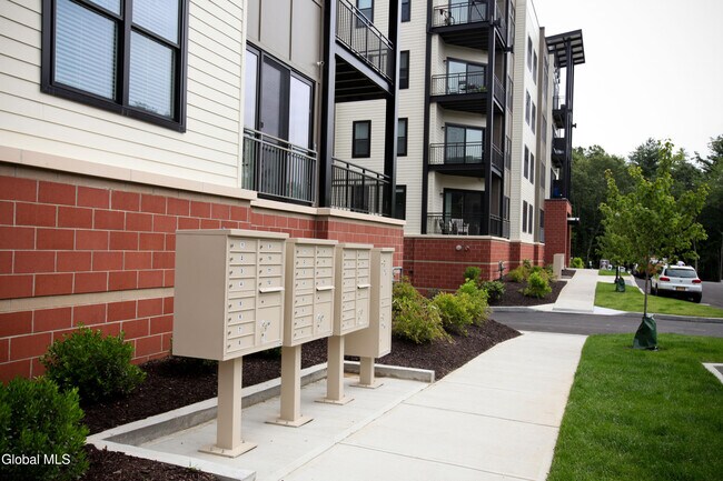 Building Photo - 21 Whistler Ct