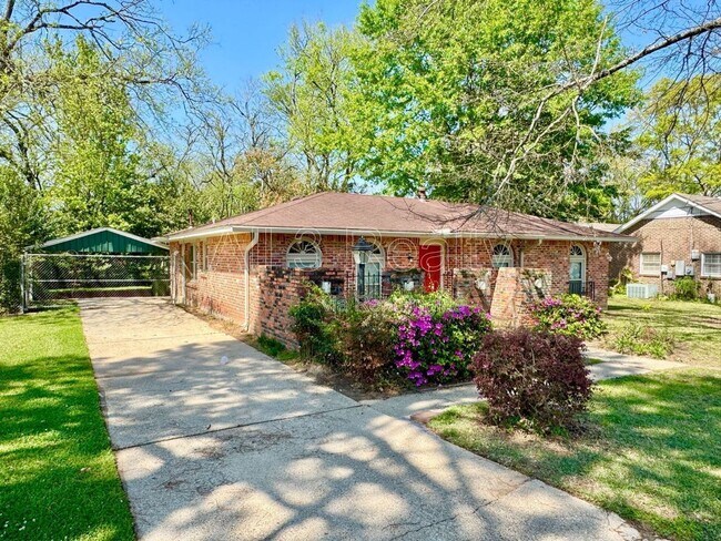 Building Photo - 329 Northwestern Rd