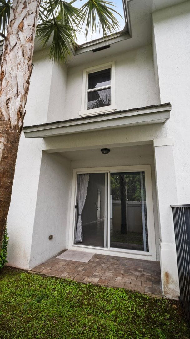 Building Photo - 6919 Pines Cir