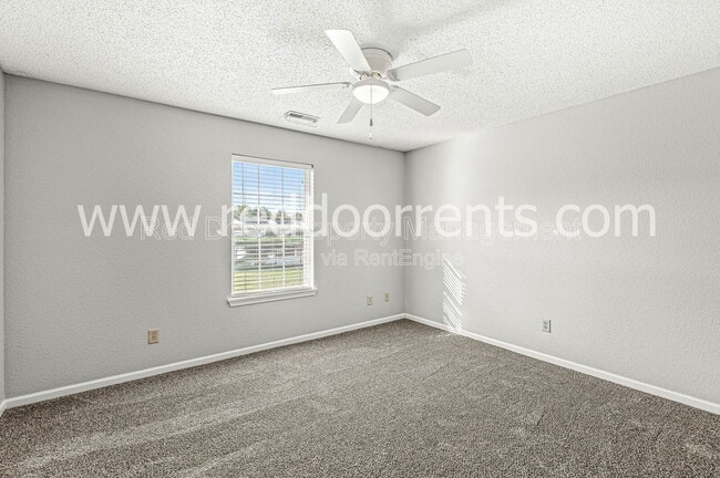 Building Photo - 6421 Longhorn Ct