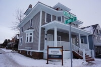 Building Photo - 326 N 10th Ave E