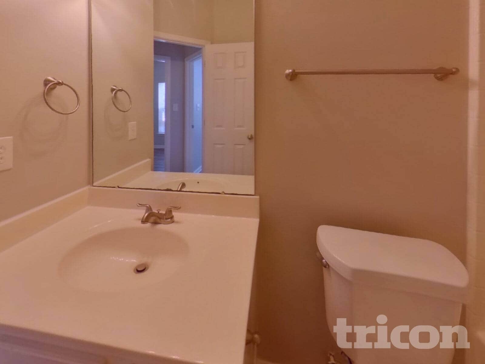 Building Photo - 3004 Dairy Farm Dr