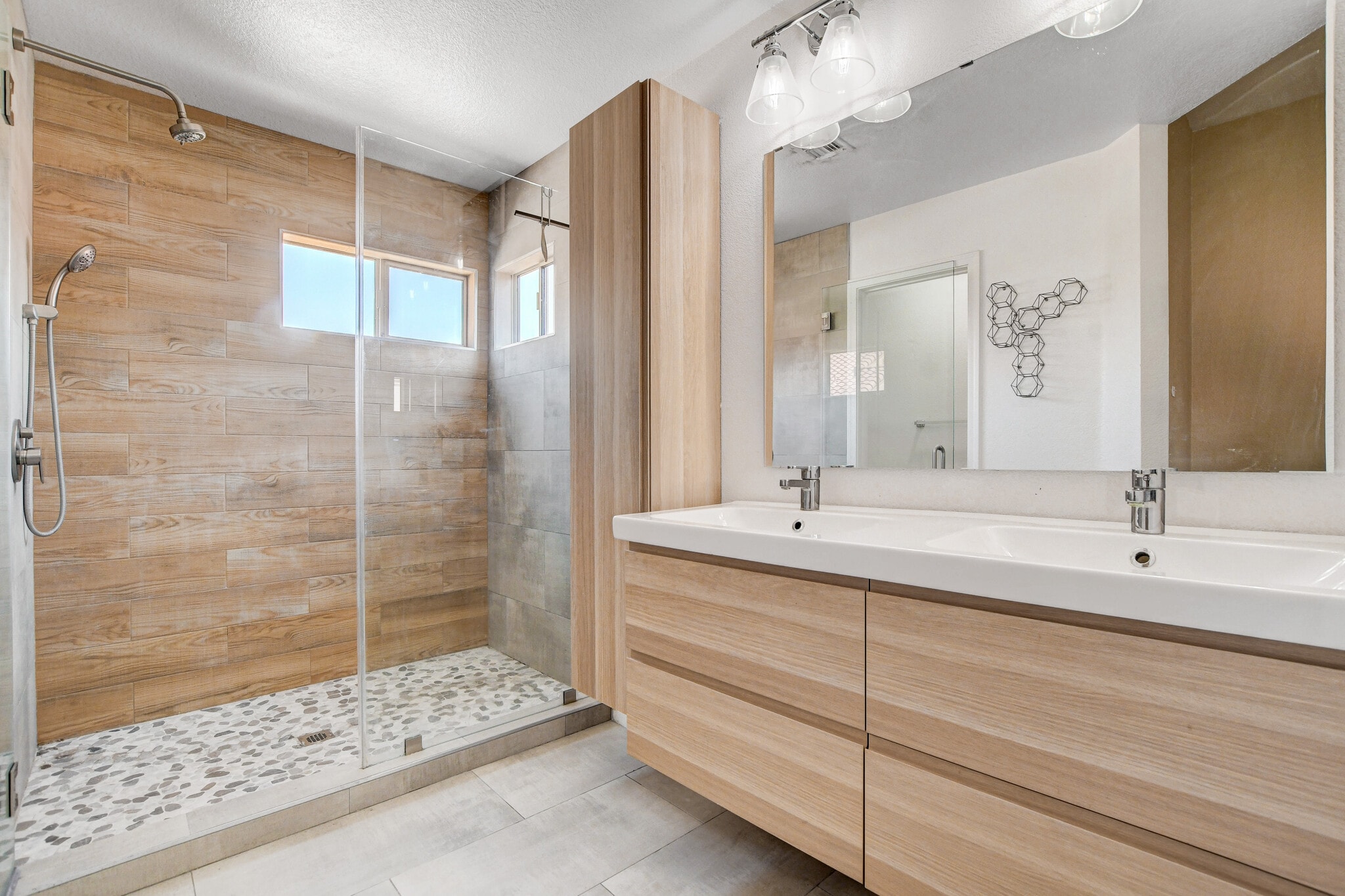 Building Photo - 1661 Cloister Ave