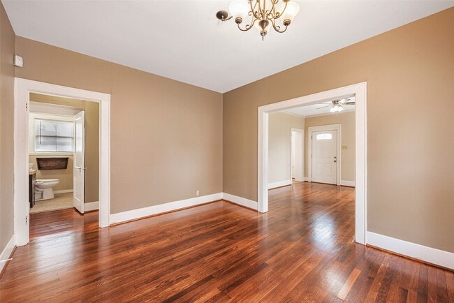 Building Photo - 2611 Rosewood St