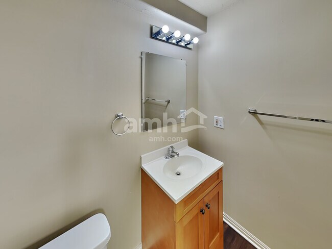 Building Photo - 917 Longleaf Dr