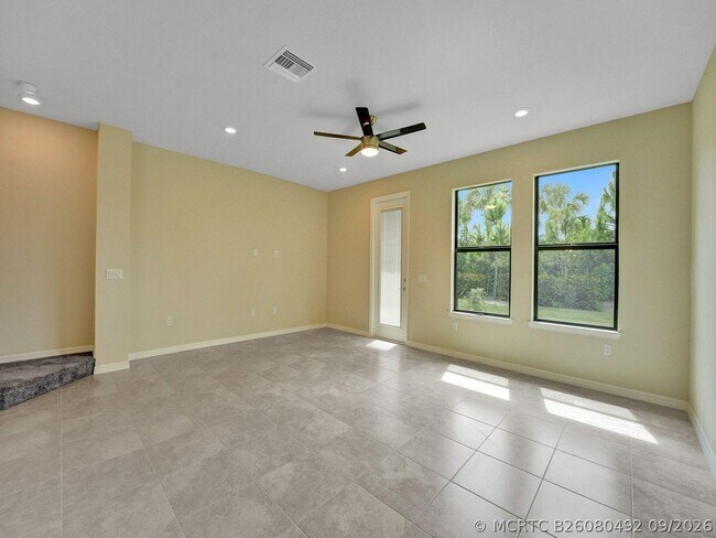 Building Photo - 4825 Chantilly Rd