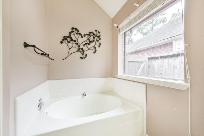 Building Photo - 15002 Chestnut Falls Dr