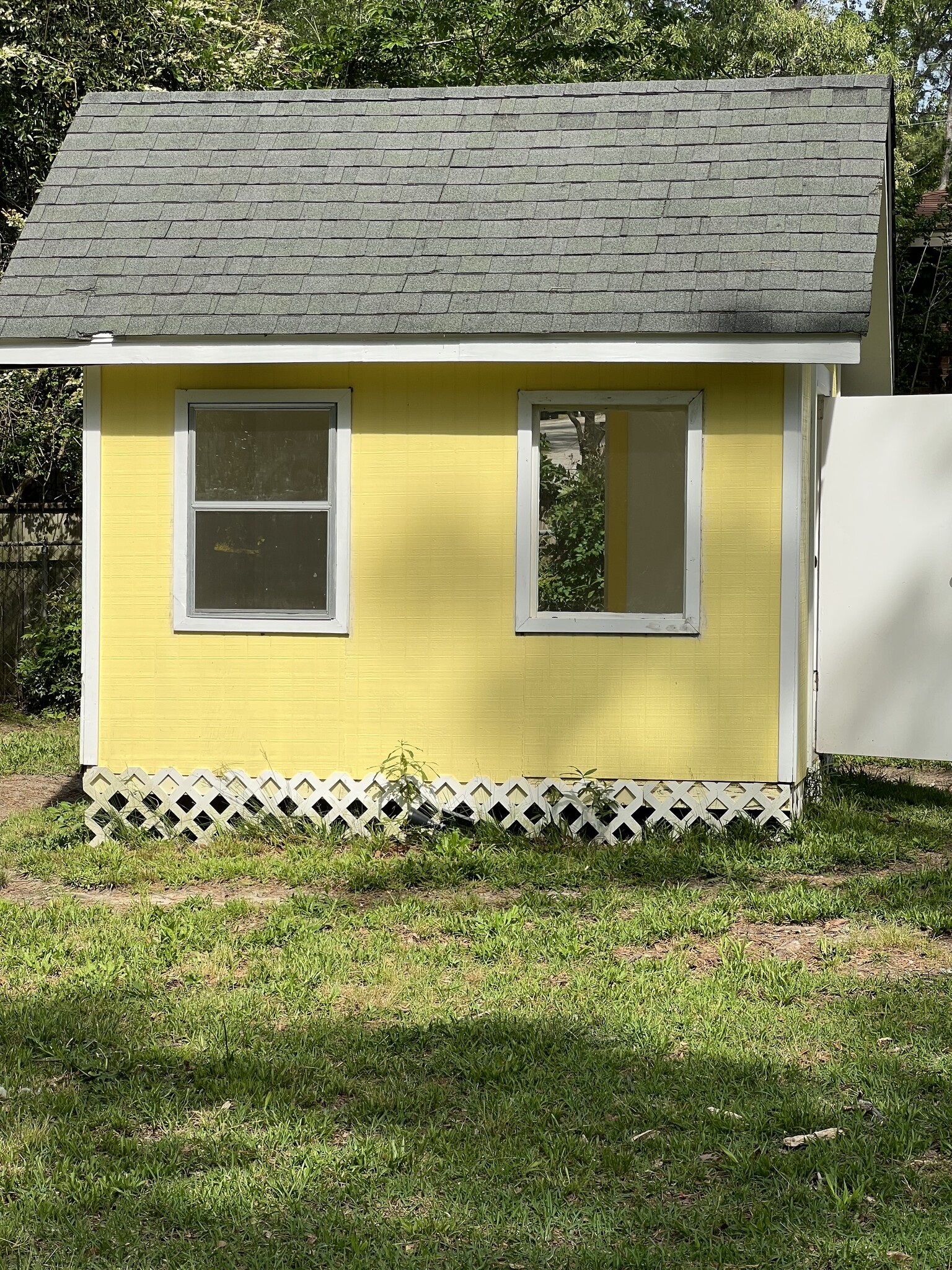 Building Photo - 203 Woodland Dr