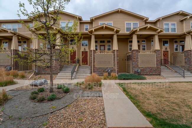 Building Photo - 1667 Venice Ln