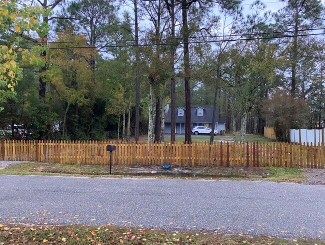 Building Photo - 212 Francis St