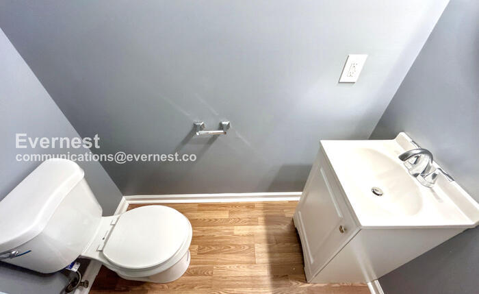 Building Photo - 570 Flintlock Ct