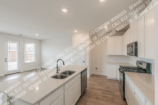 Building Photo - 346 Boroughbridge Dr