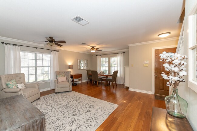 Building Photo - 2961 White Pine Dr