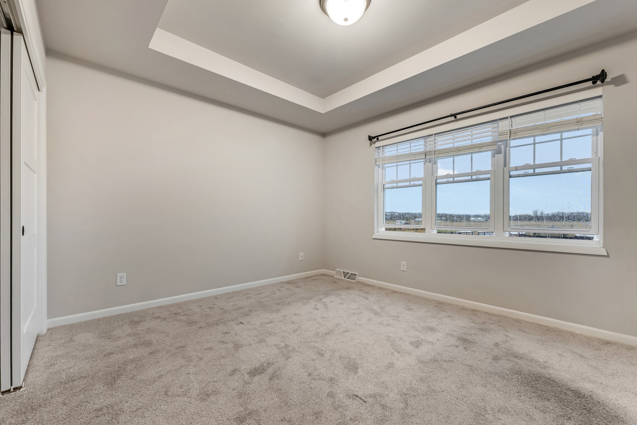 Building Photo - 1638 Happy Trails Rd