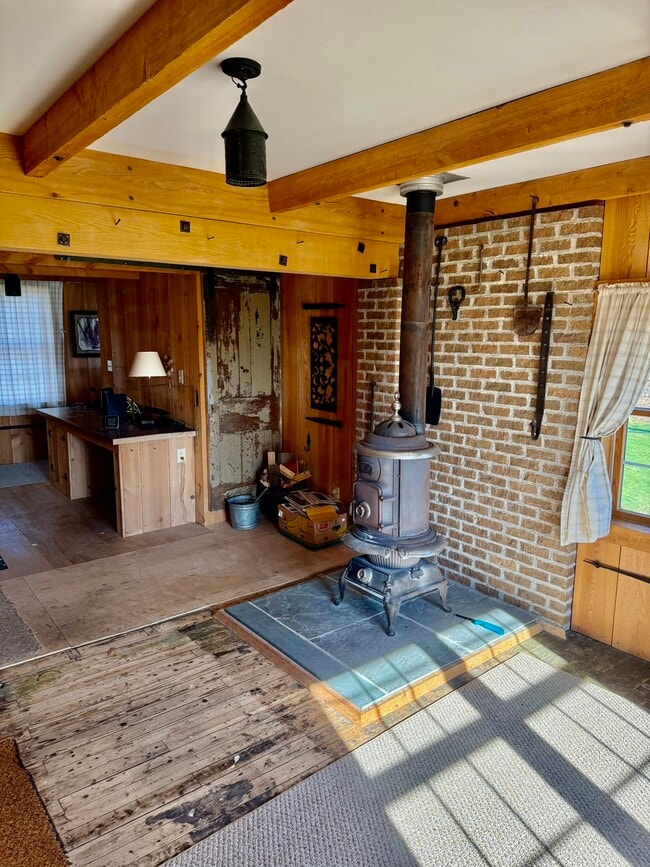 Building Photo - 1213 Glenwood Heights Rd