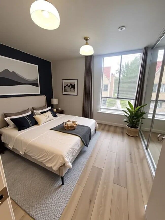 Building Photo - Spacious 2 Bedroom, 2 Bathroom, Canoga Par...