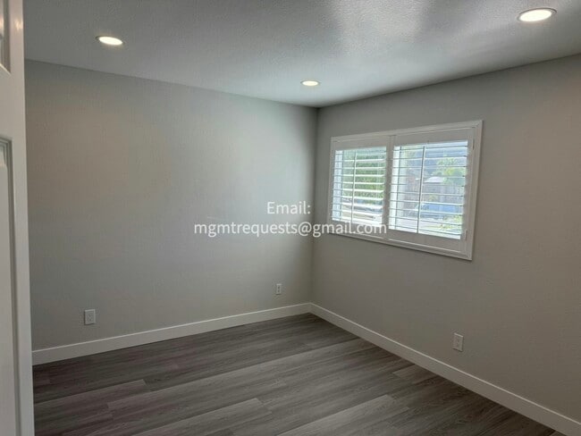 Building Photo - 2231 Thyme Dr