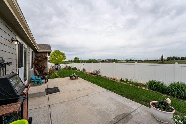 Building Photo - Beautiful 3 Bedroom, 2 Bathroom Ranch – Available Early April!